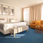 Savoy Ξενοδοχείο 4*