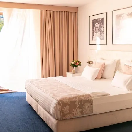 Hotel Savoy