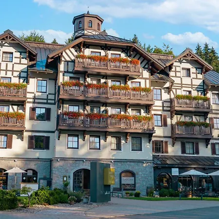 Savoy Hotel 4*