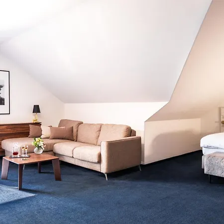 Savoy Hotel 4*