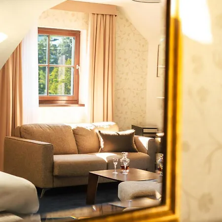 Savoy 4*