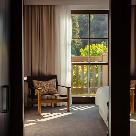 Savoy Hotel 4*
